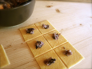 tortelli radicchio mele e mandorle