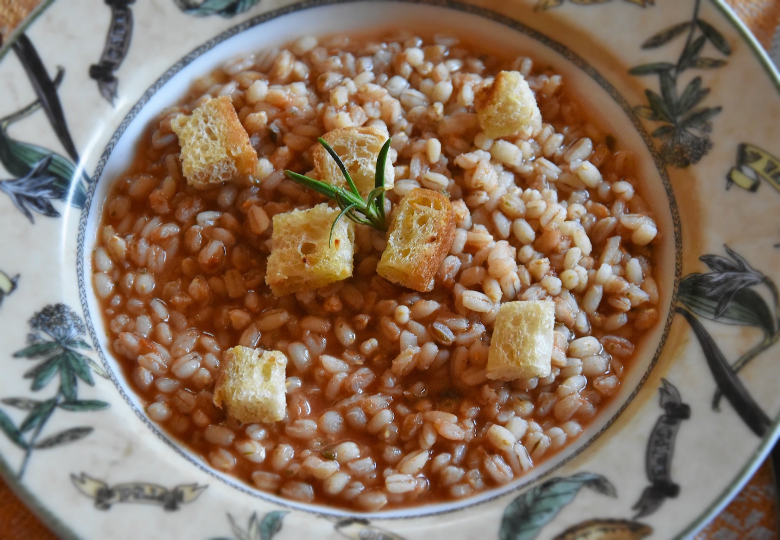 Minestra di farro e orzo con salvia e rosmarino - Profumo ...