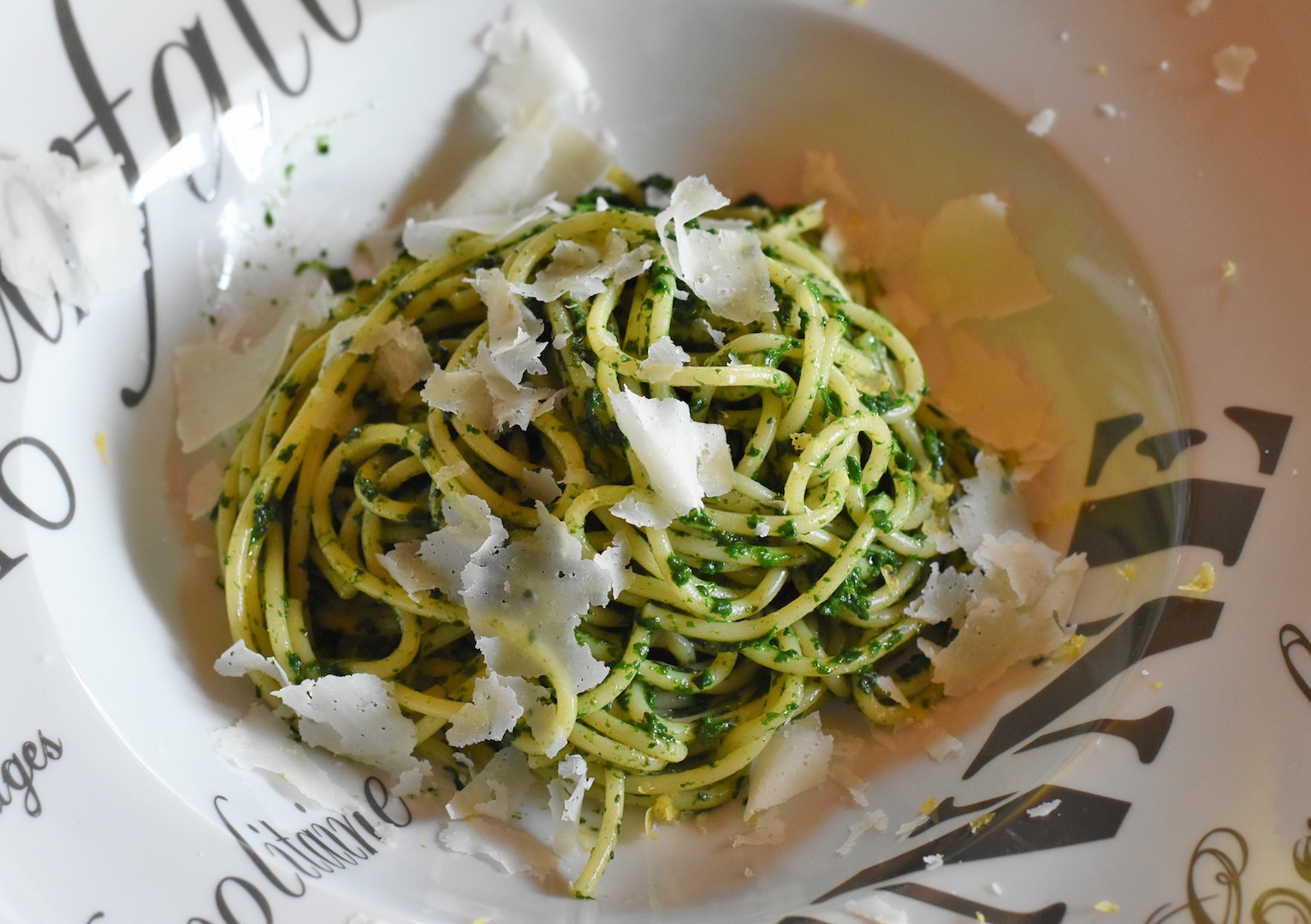 Pasta Al Profumo Di Limone E Origano In Salsa Di Bietole E Spinaci Profumo Di Broccoli