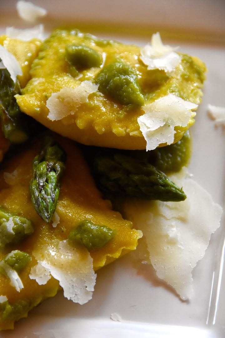 ravioli agli asparagi