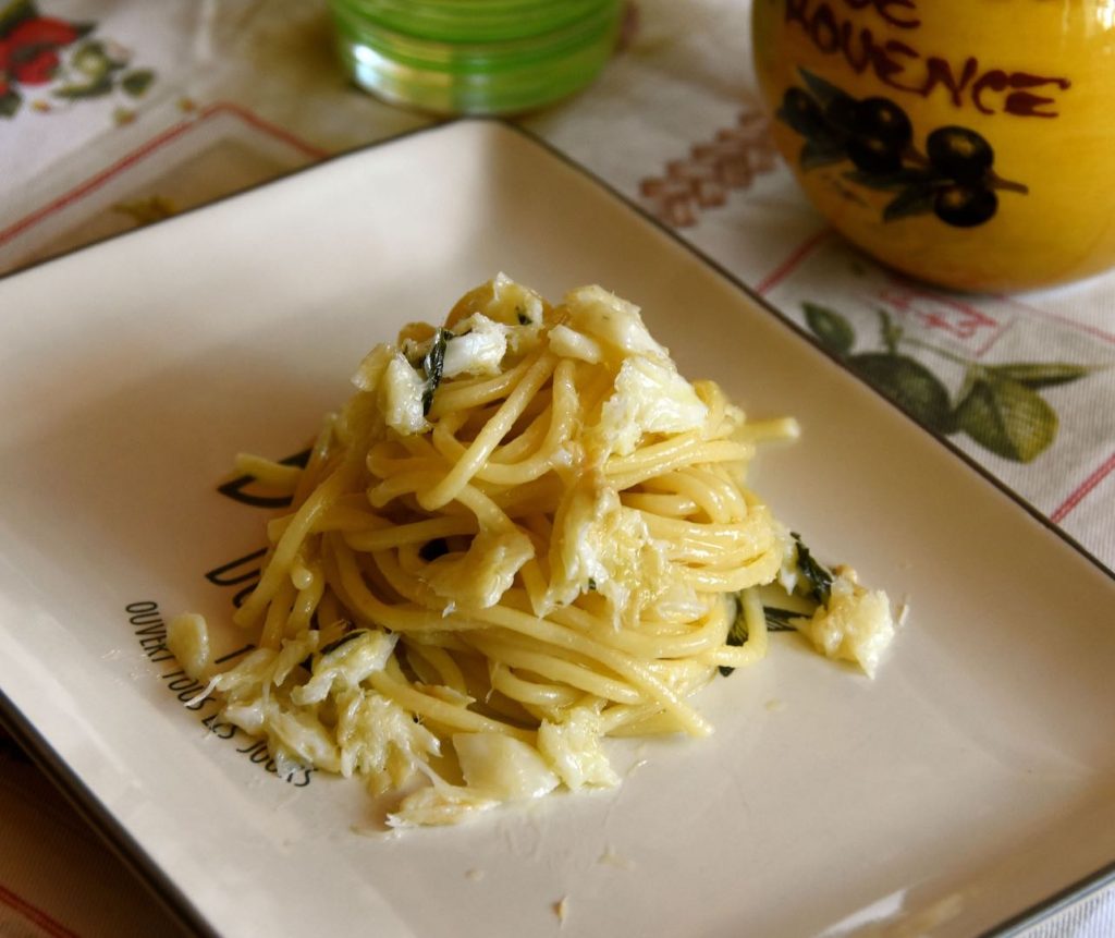 ricetta per cucinare gli spaghetti conditi con la brandade de morue