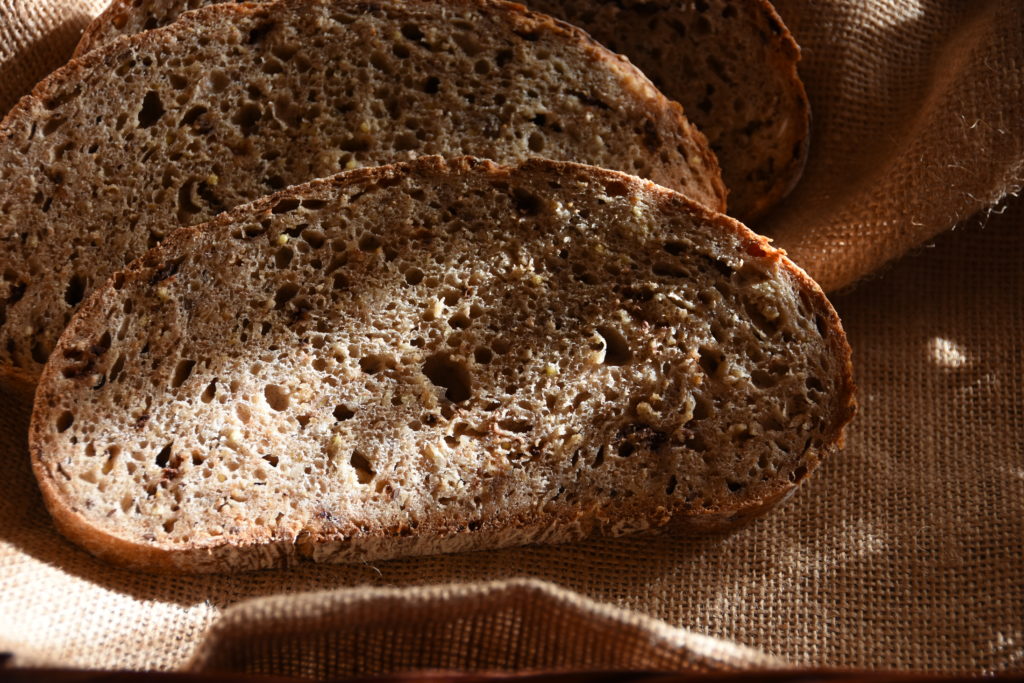 pane integrale nocciole