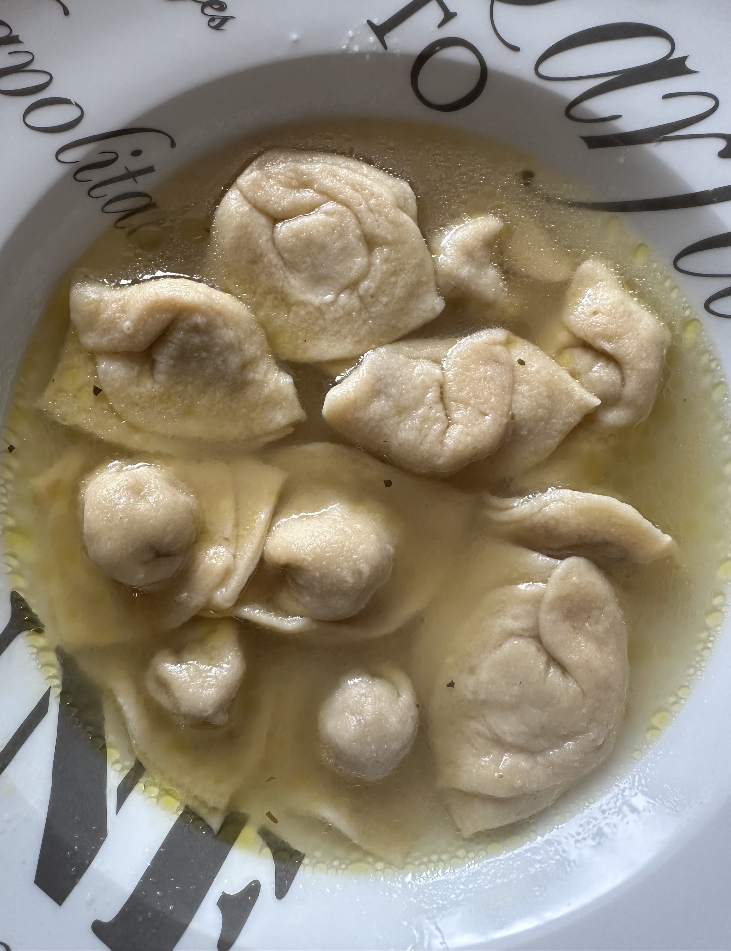 cappelletti emiliani in brodo di cappone